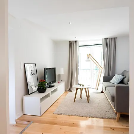 Casa Do Castelo 2- Work Or Relax In The Historic Heart Of Lisbon! Διαμέρισμα *