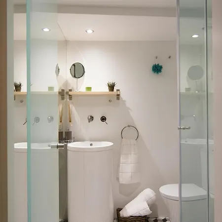 Casa Do Castelo 2- Work Or Relax In The Historic Heart Of Lisbon! Διαμέρισμα *